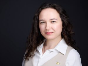 Марина. Вышла из выгорания и выстроила ИТ-отдел с 2 до 16 человек